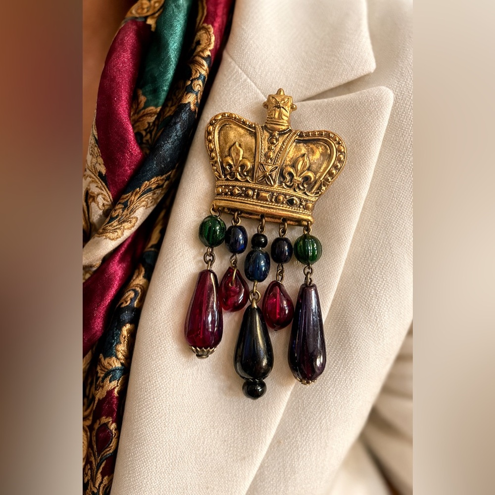 Vintage Crown Statement Brooch With Dangle Glass Beads | Regal Figural Pin